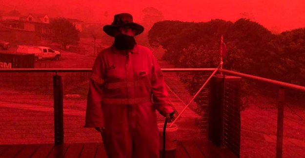 Crazy photos: the Sky is blood red across Australia