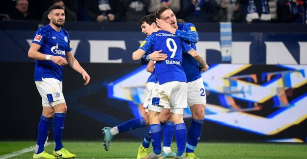 Schalke opens spring season with win over Gladbach