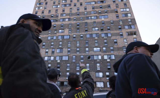 Fire at NYC High-rise killed 17