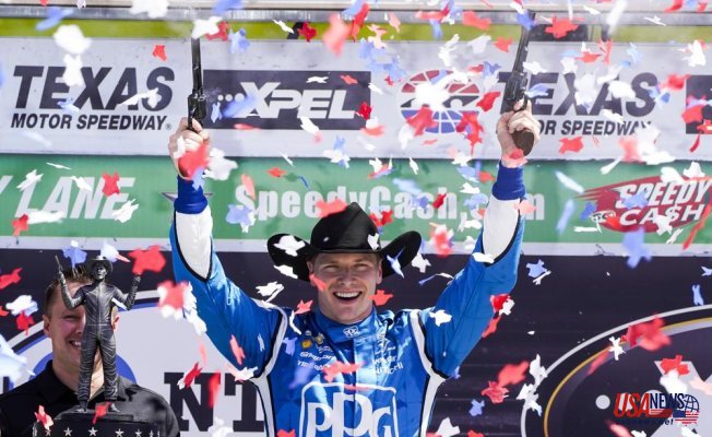 McLaughlin passes Newgarden in the final turn to win Texas victory