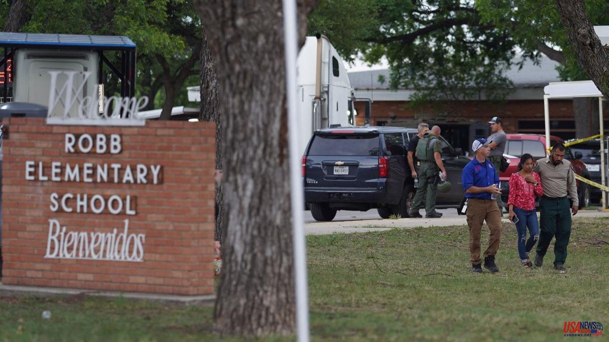 Texas shooting: 19 children and two teachers killed at a school