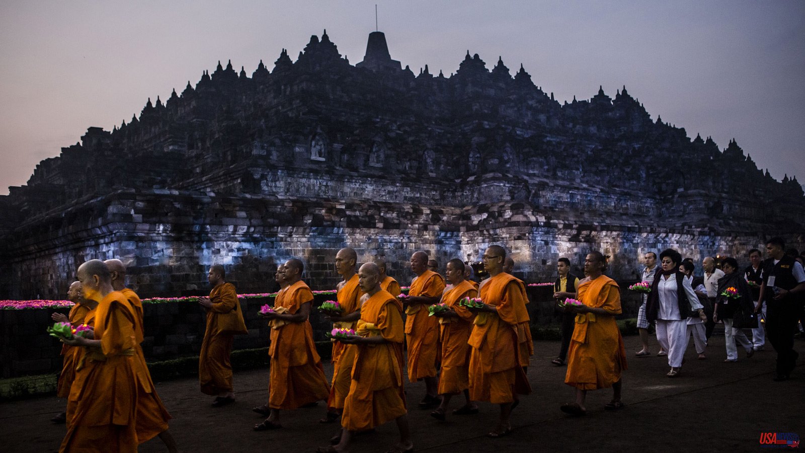 Borobudur: The largest Buddhist temple in the world to go more expensive