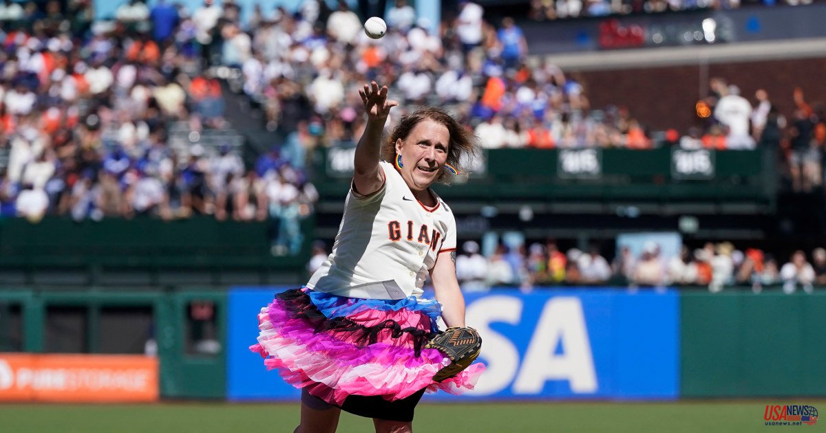 Fox Sports does not show Amy Schneider, 'Jeopardy Champion' throwing out the first pitch