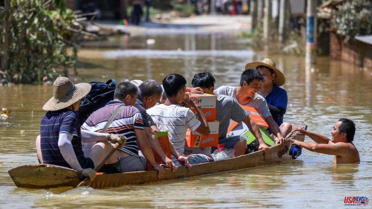 Severe floods hit southeast China