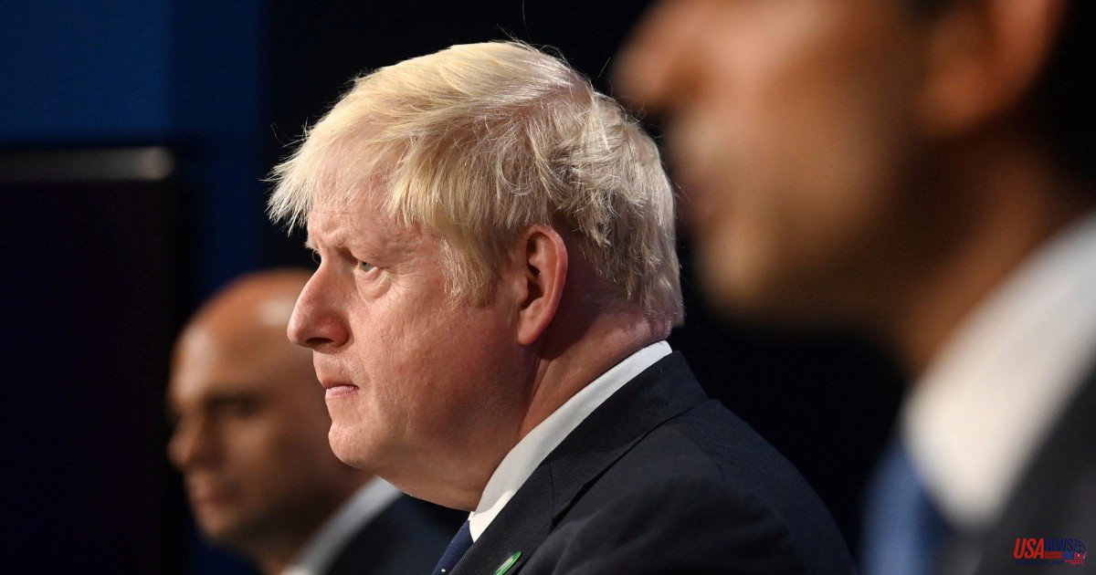 Boris Johnson stands firm and fires the cabinet minister after mass resignations strike scandal-plagued government