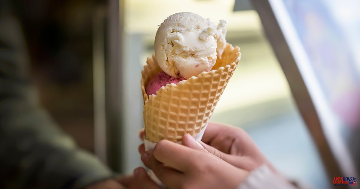 CDC discovers that a listeria outbreak has been linked to a Florida ice cream company