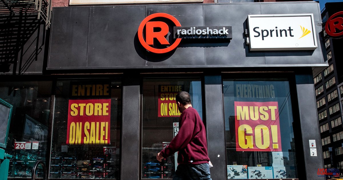 RadioShack wants to clarify that the Twitter account of RadioShack was not hacked. It sells crypto right now.