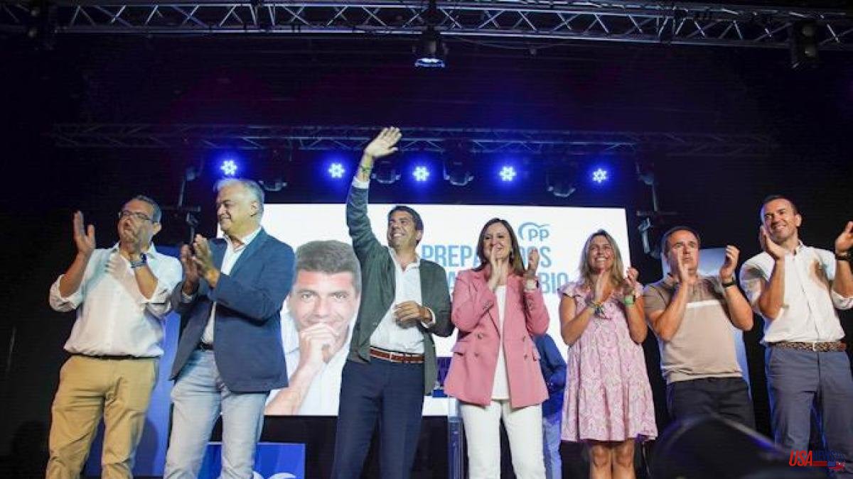 Carlos Mazón moderates and threatens the primacy of Ximo Puig among the center voter