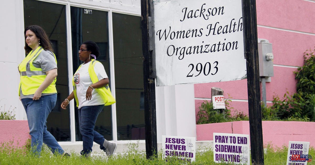 Mississippi closes its last abortion clinic despite attempts to stop the state's ban