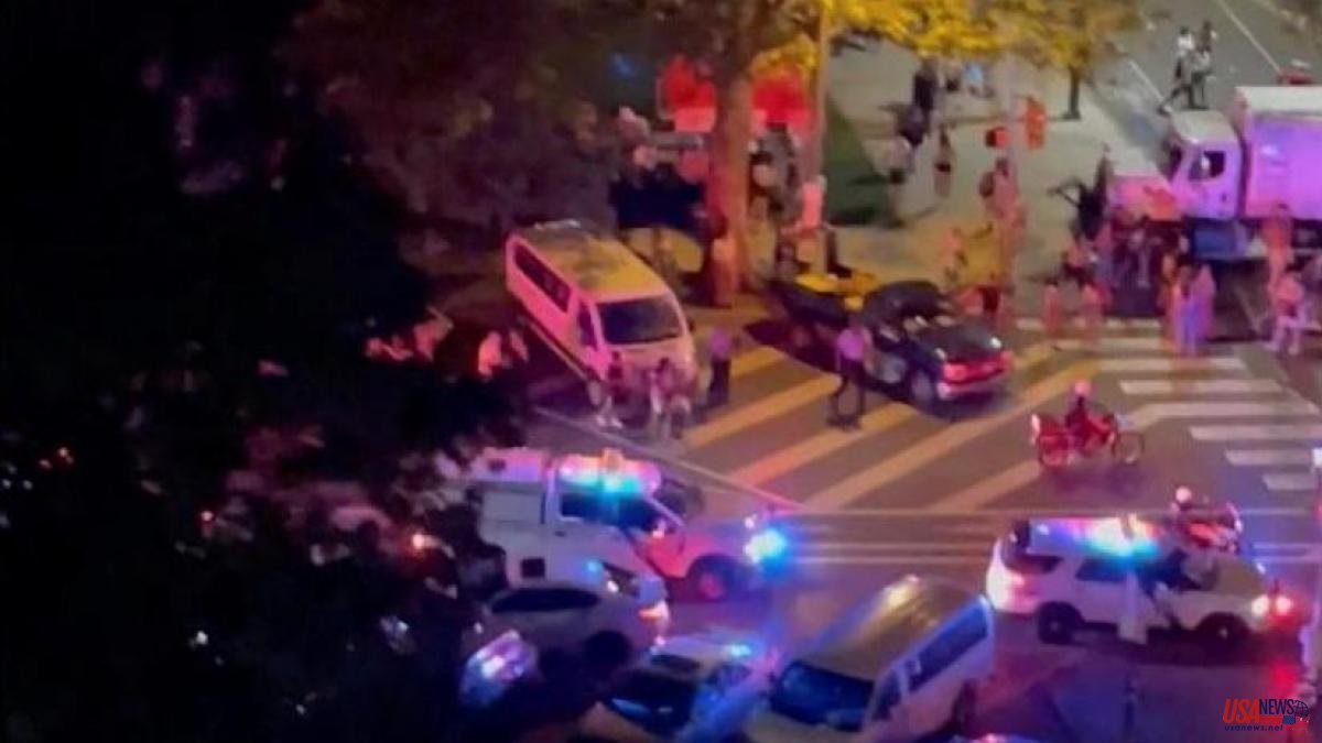 A second shooting on Independence Day in the US leaves two police officers injured in Philadelphia