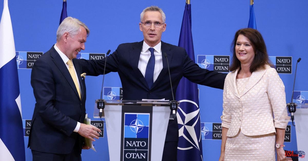 Allies of NATO sign the accession protocol for Finland and Sweden