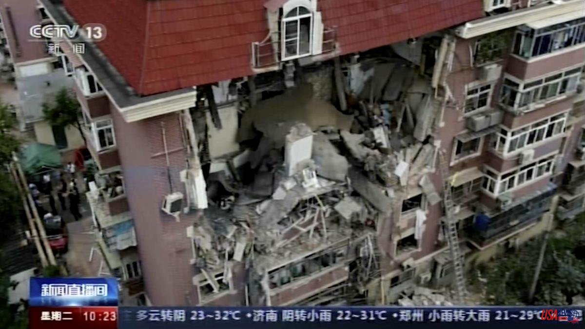 Four people die in a gas explosion in a building in northern China