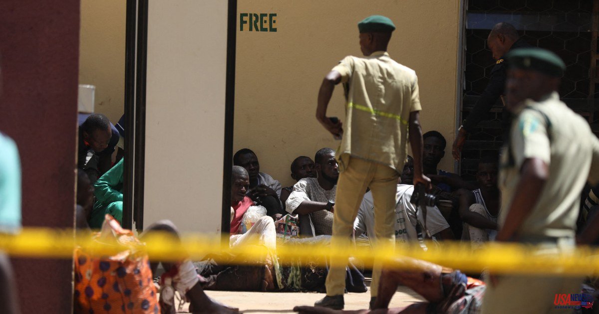 Islamic State group declares a raid on Nigerian prison with 440 inmates still at Large