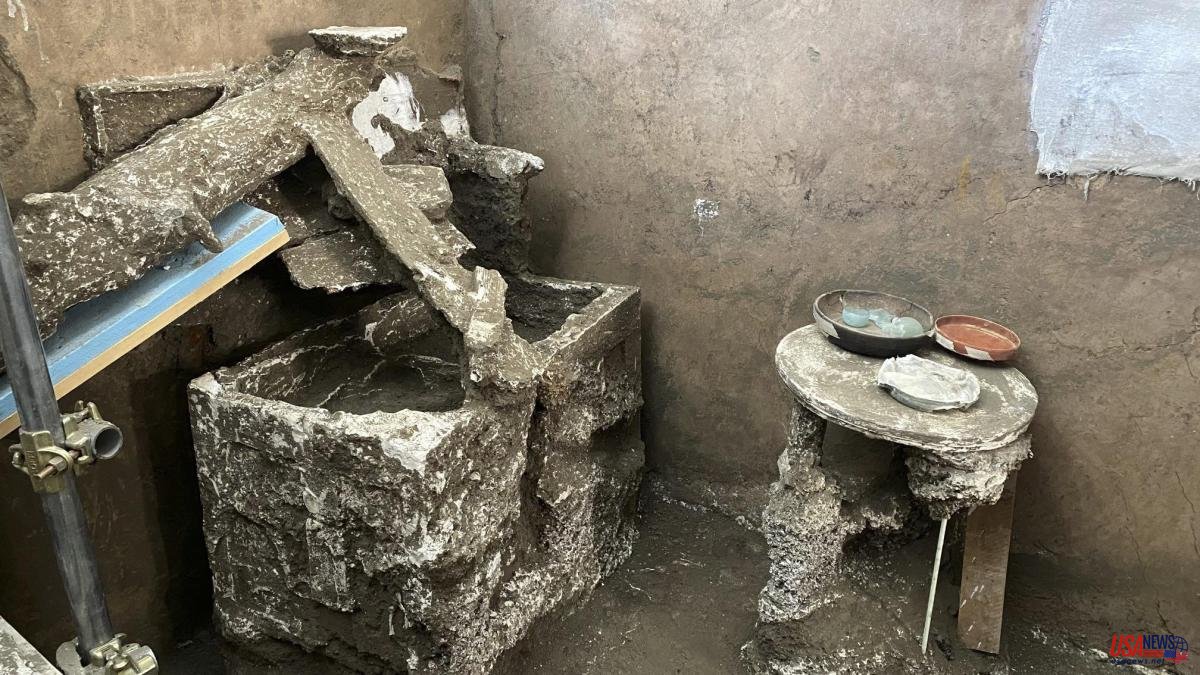 New find in Pompeii: apartments with cabinets full of objects