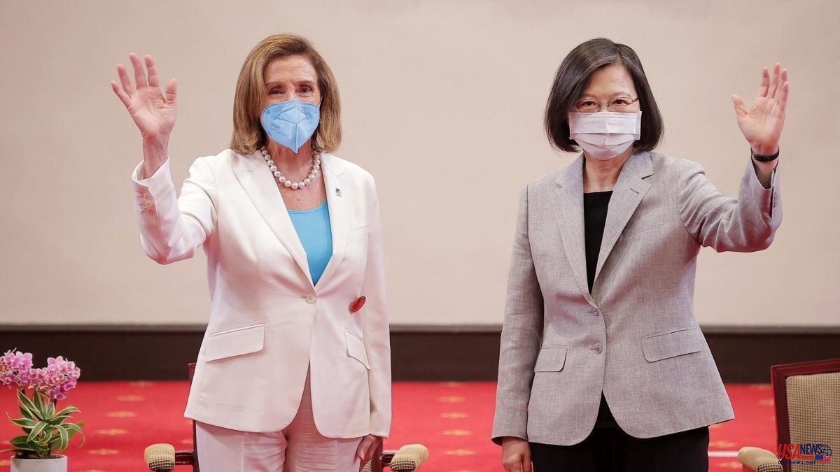 A US Congressional Delegation Arrives in Taiwan Following Pelosi's Visit