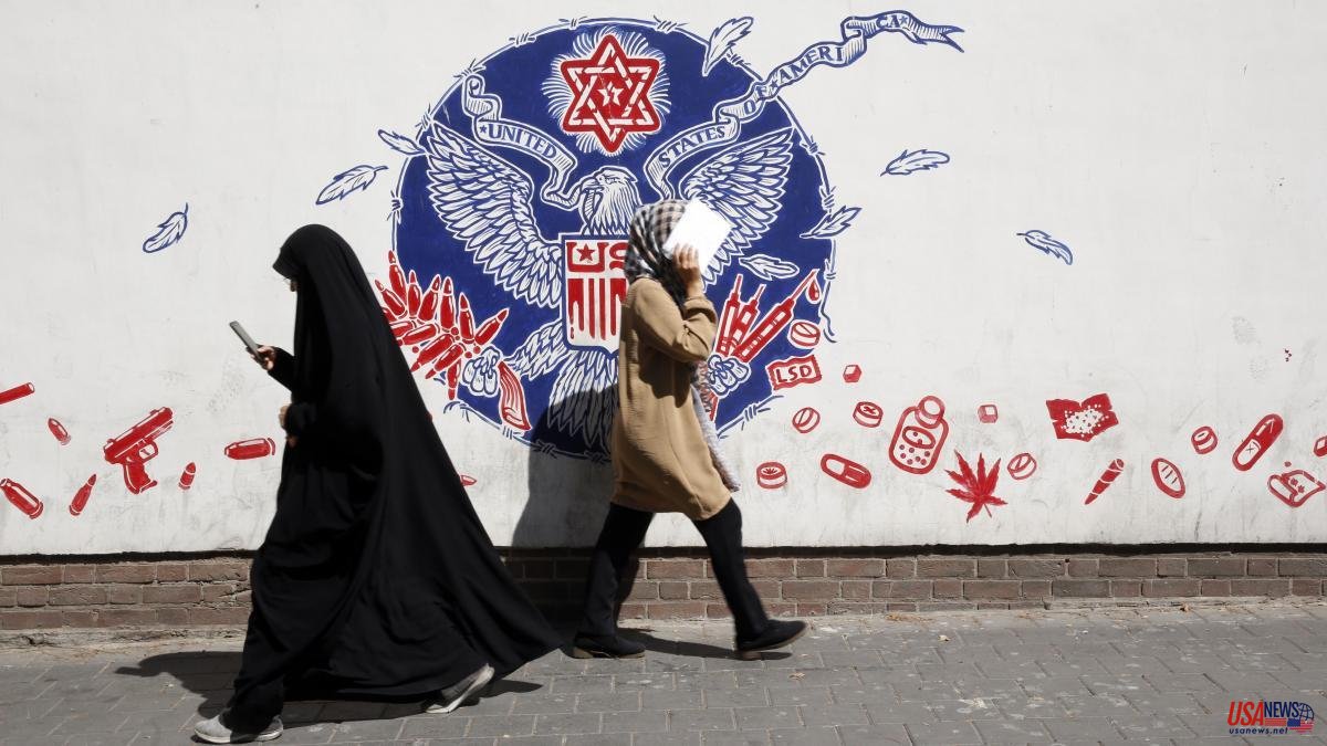 A young Iranian woman dies after being "re-educated" by the police for wearing the veil wrong