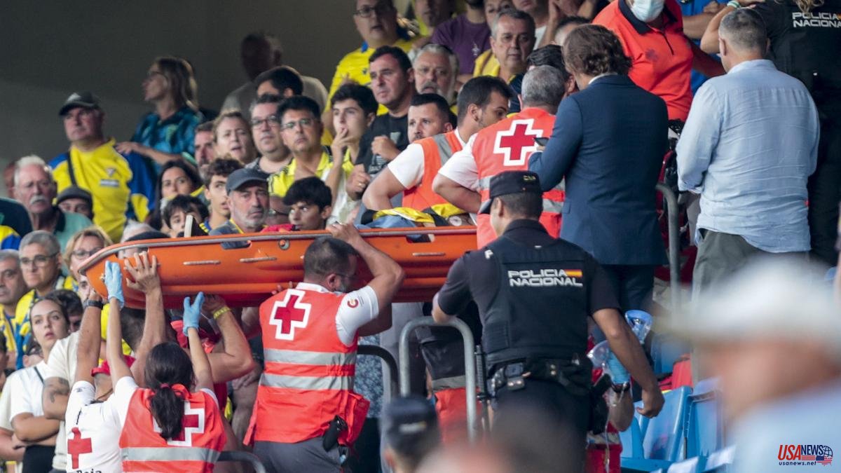 The doctor who saved the life of the Cádiz fan criticizes the club and the theoretical "hero"