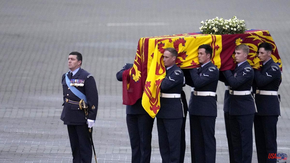 Queen Elizabeth II's coffin arrives in London, in pictures