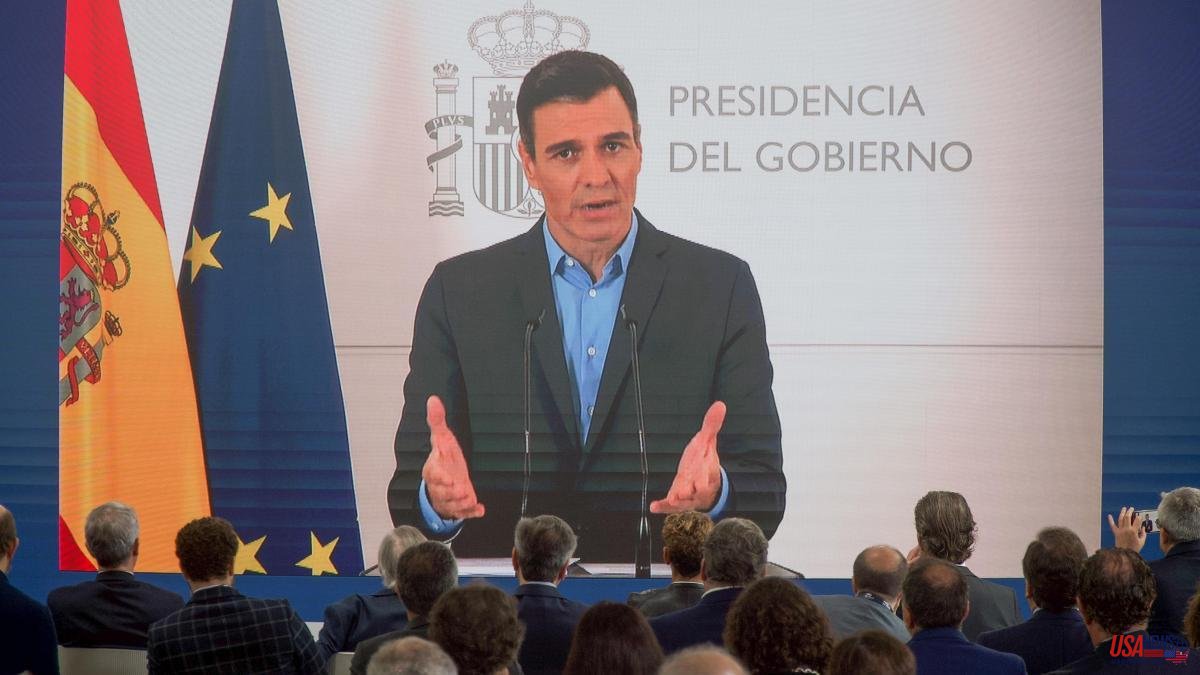 Sánchez urges the rich to "pull their shoulders" and defends his tax reform