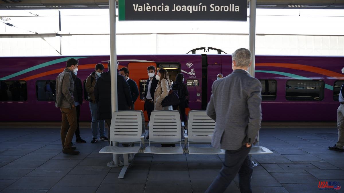 The frequencies of the Valencia-Madrid train triple the connections with Barcelona