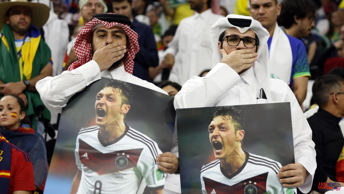 Qatar uses Özil to replicate Germany's protest gesture