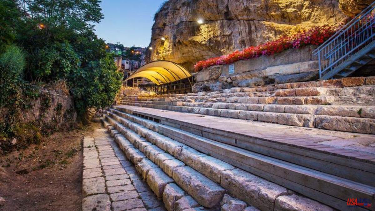 Jerusalem will study the pool where Jesus would have healed a blind man