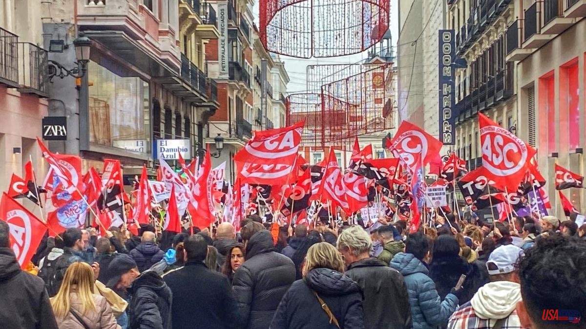Inditex workers demand a salary increase in all the companies of the group