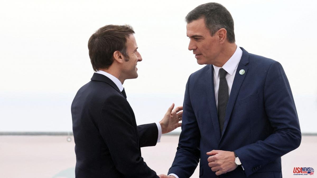 Spain and France intentionally choose Barcelona to sign the new friendship treaty