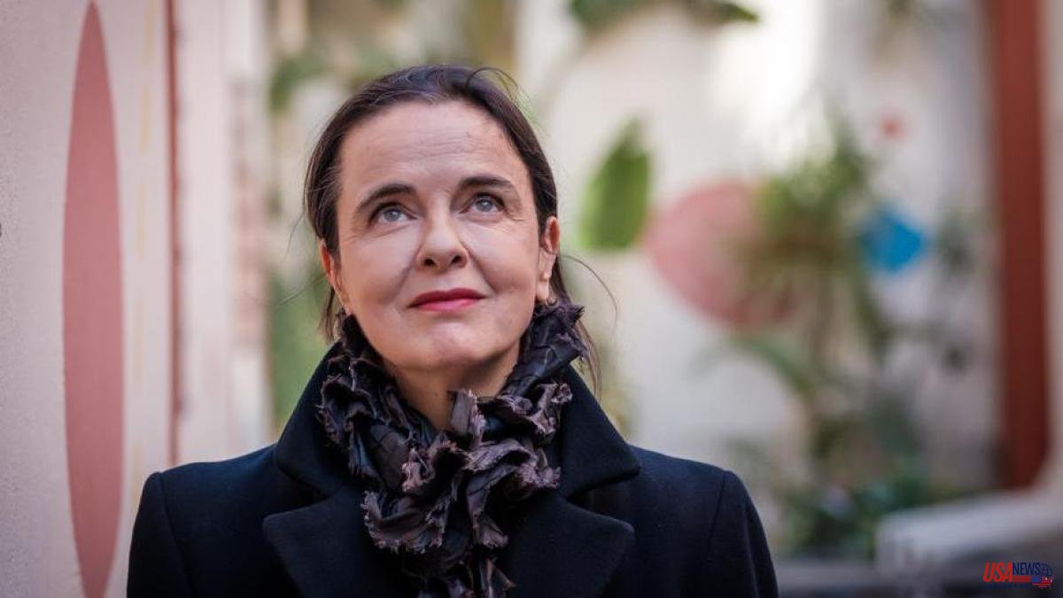 Amélie Nothomb: "I have never spoken as much with my father as after his death"