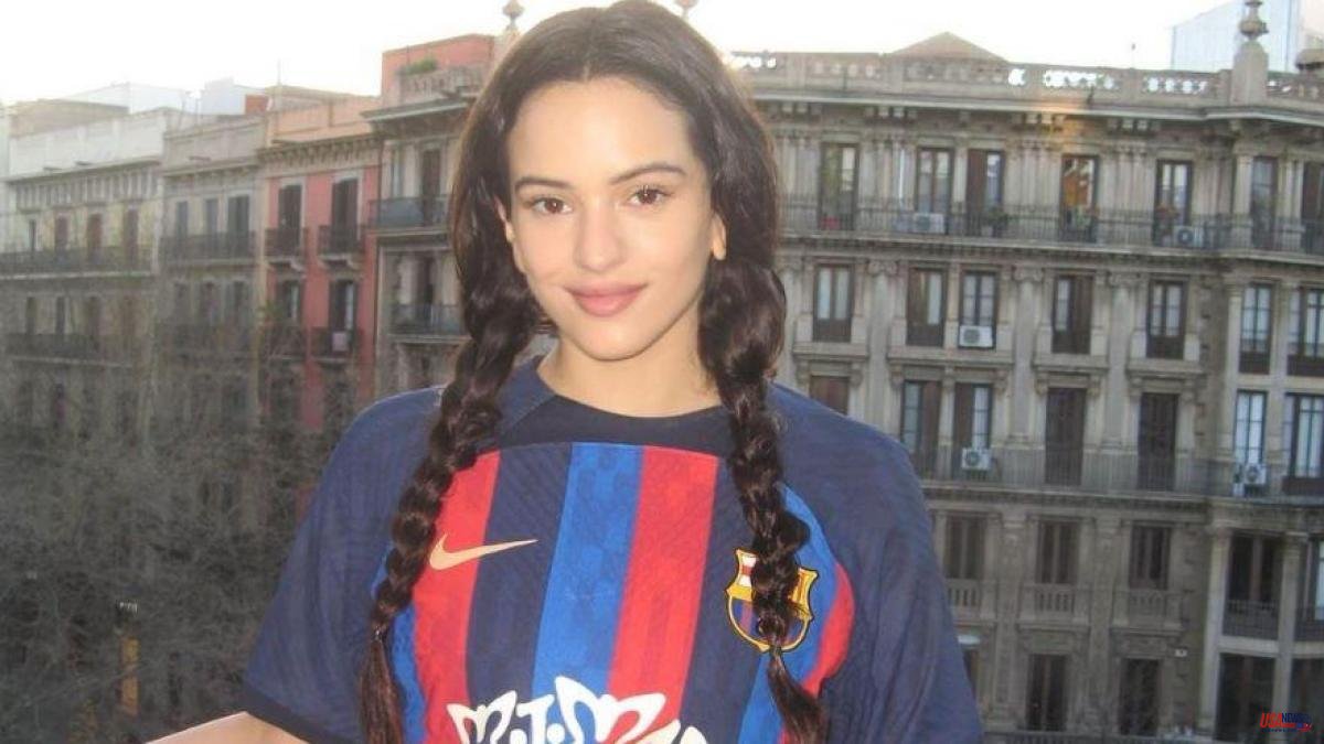 The spectacular luxury apartment in Barcelona where Rosalía has posed with the Barça shirt