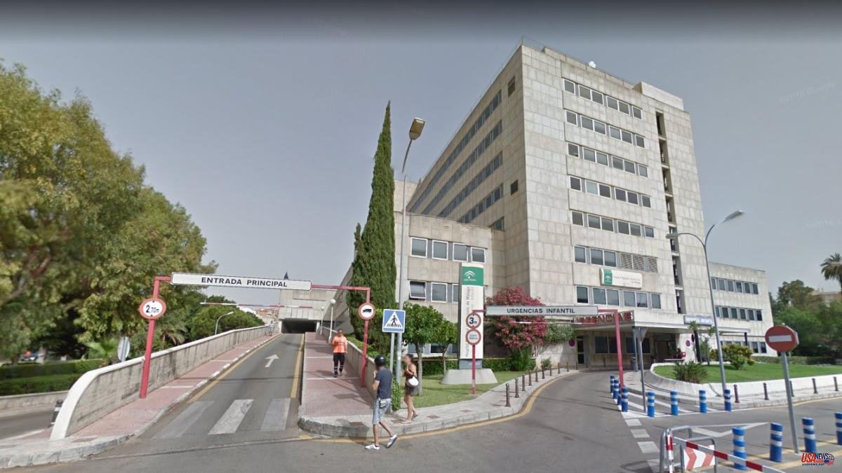 The child under 12 years of age who fell from a balcony in Mijas dies