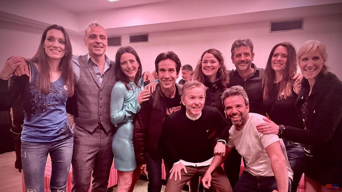 This is how it looks today, 25 years later, the cast of the mythical series 'Compañeros'