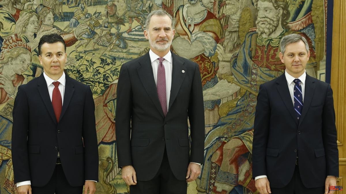 Gómez and Miñones promise the position before the King before his first Council of Ministers