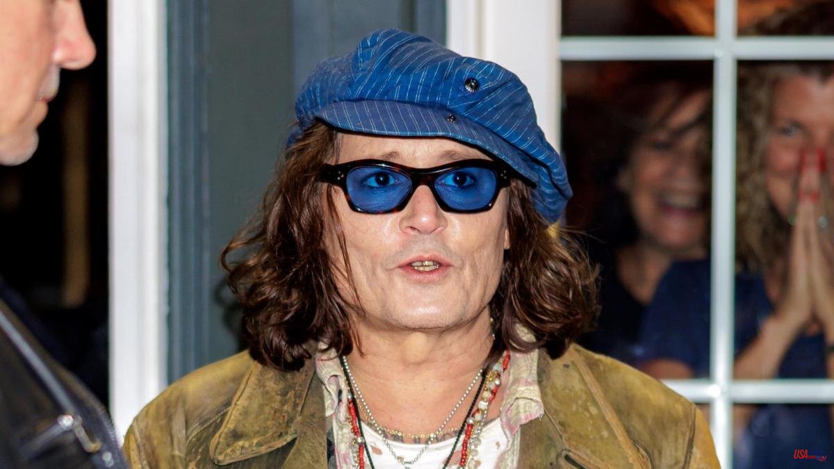 This is the new life of Johnny Depp in the English countryside