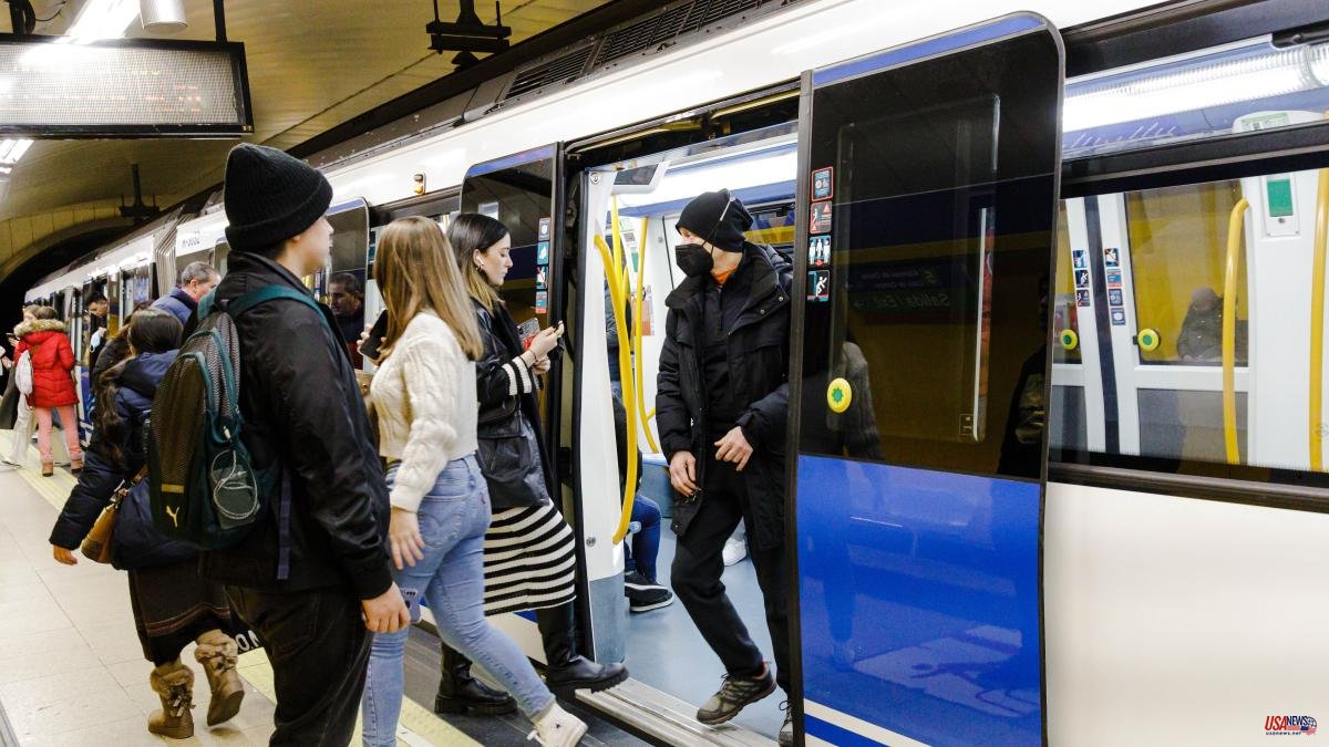 The metro in Madrid eliminates the opening of automatic doors to gain energy efficiency