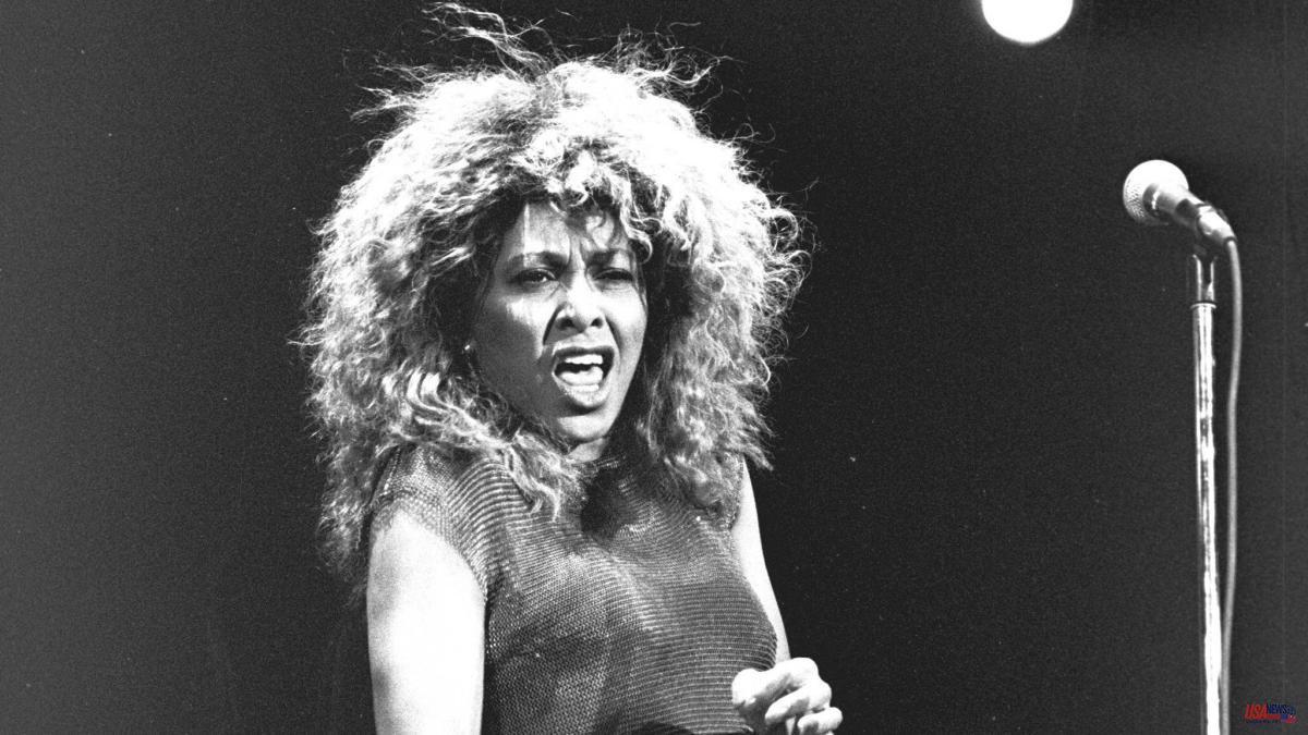 The world of music and celebrities fire Tina Turner
