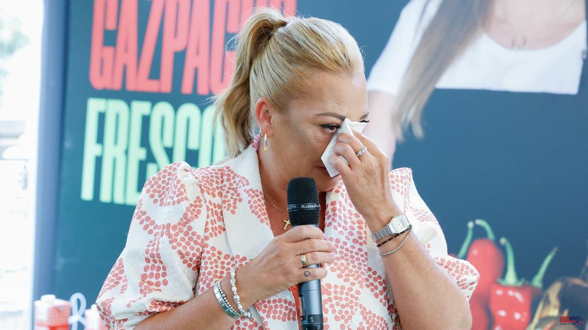 Belén Esteban, in tears after receiving a message from her mother