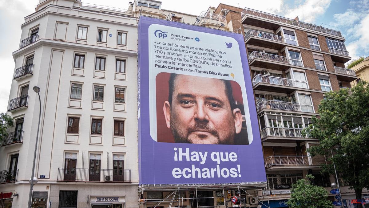 The Electoral Board allows the canvas of Podemos with Ayuso's brother, but requires placing his logo on the front
