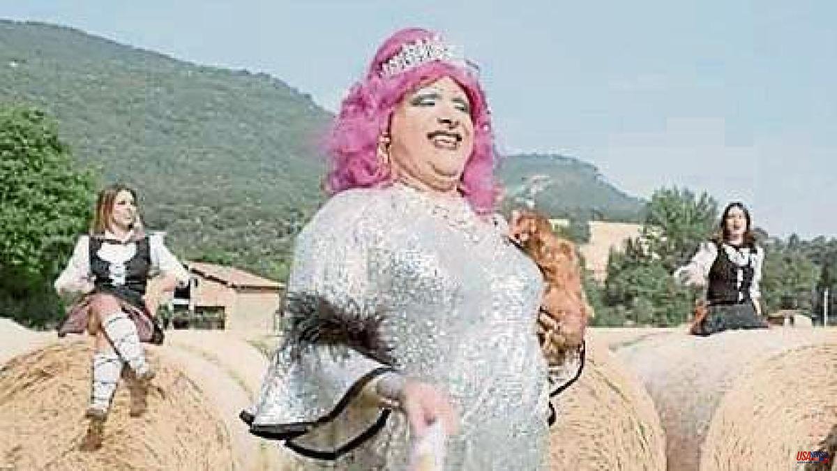 PNV and Bildu clash over a mayor who acts as a 'drag queen' by the name of La Polaka