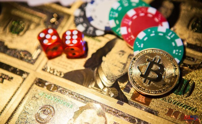 Revolutionizing Online Gambling: The Soaring Popularity of Crypto Casinos and their Game-Changing Advantages