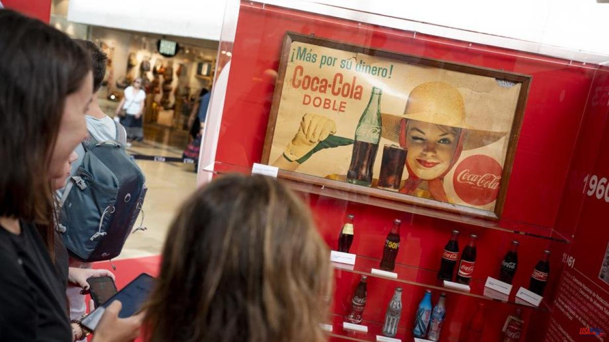 Coca-Cola reviews its 70 years of presence in Spain on l'Illa Diagonal in Barcelona
