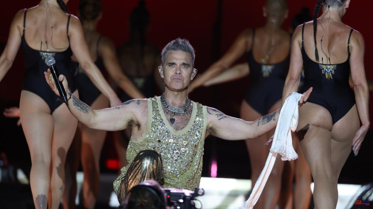 Woman dies after slipping and falling during Robbie Williams concert in Australia