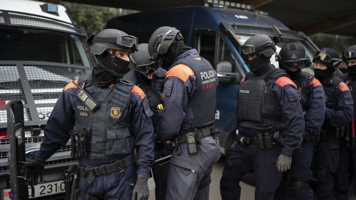 A third of Catalans stop doing things for fear of crime