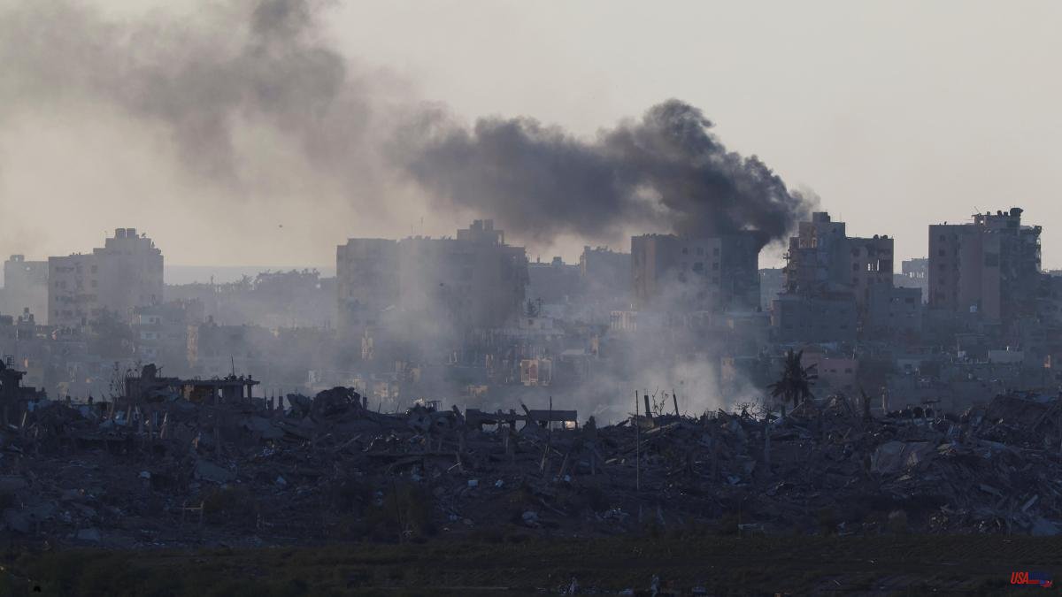 Israel kills three doctors in bombing of the last operational hospital in northern Gaza