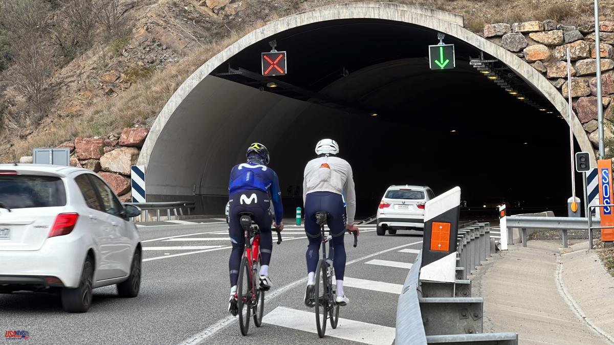Traffic is testing a cyclist presence alert system in a tunnel in La Seu d'Urgell