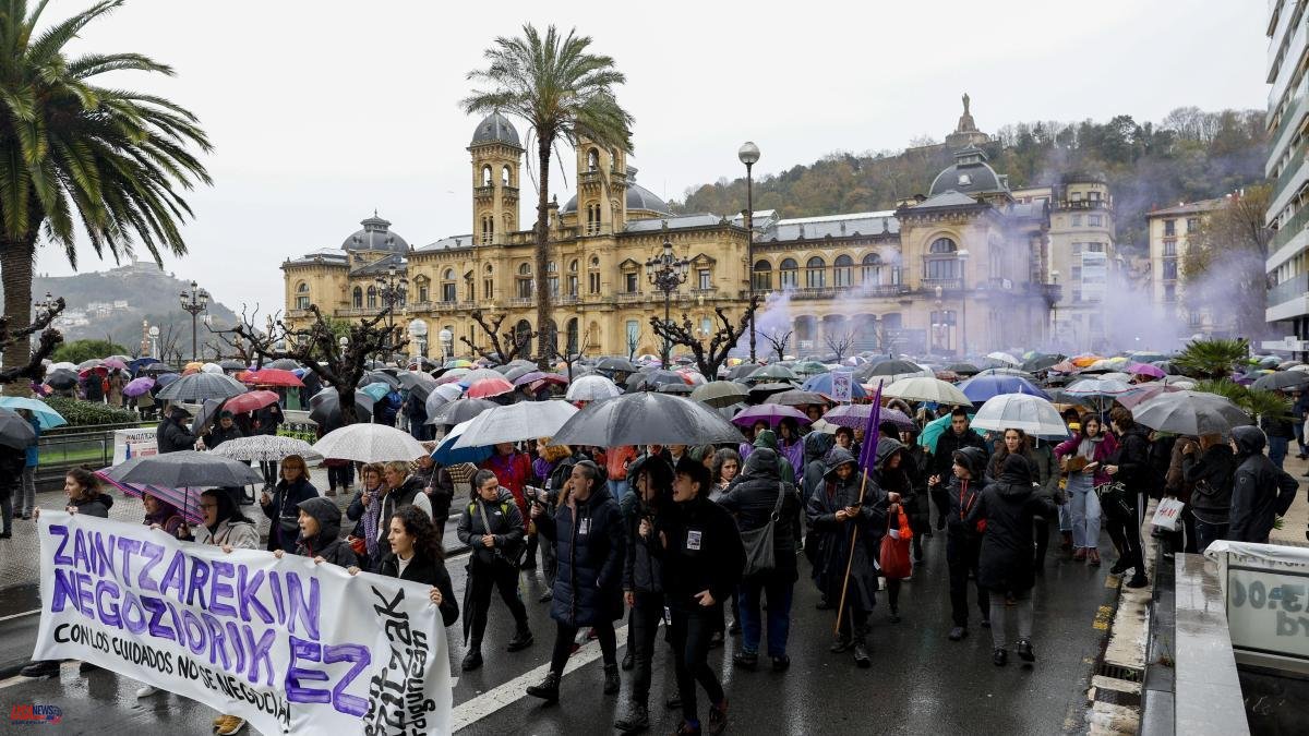 The feminist movement describes the strike day in Euskadi and Navarra as a “historic day”