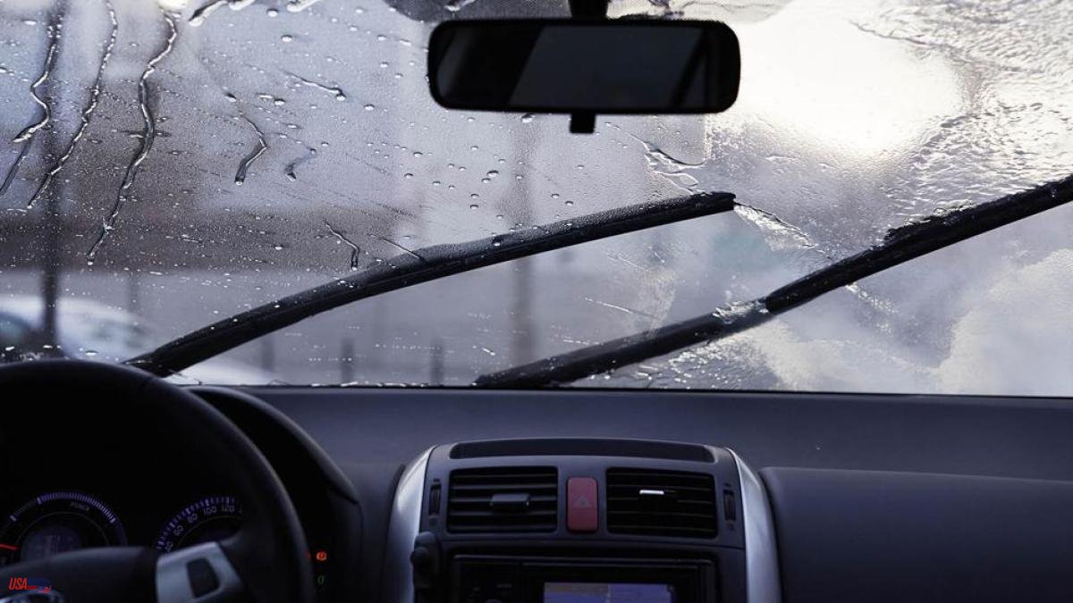 Decalogue of tips to see and drive safely on rainy days