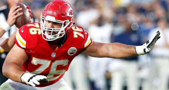 Chiefs suddenly spending to keep offensive linemen