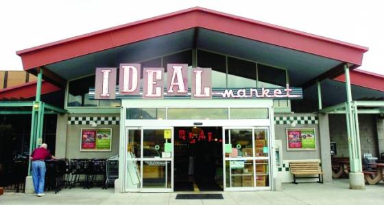 Protesters chanting 'meat is murder' ruin $1,000 worth of food at Boulder's Ideal Market, police say