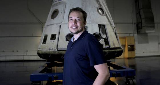 SpaceX says it will fly 2 people to the moon in 2018  | Toronto Star